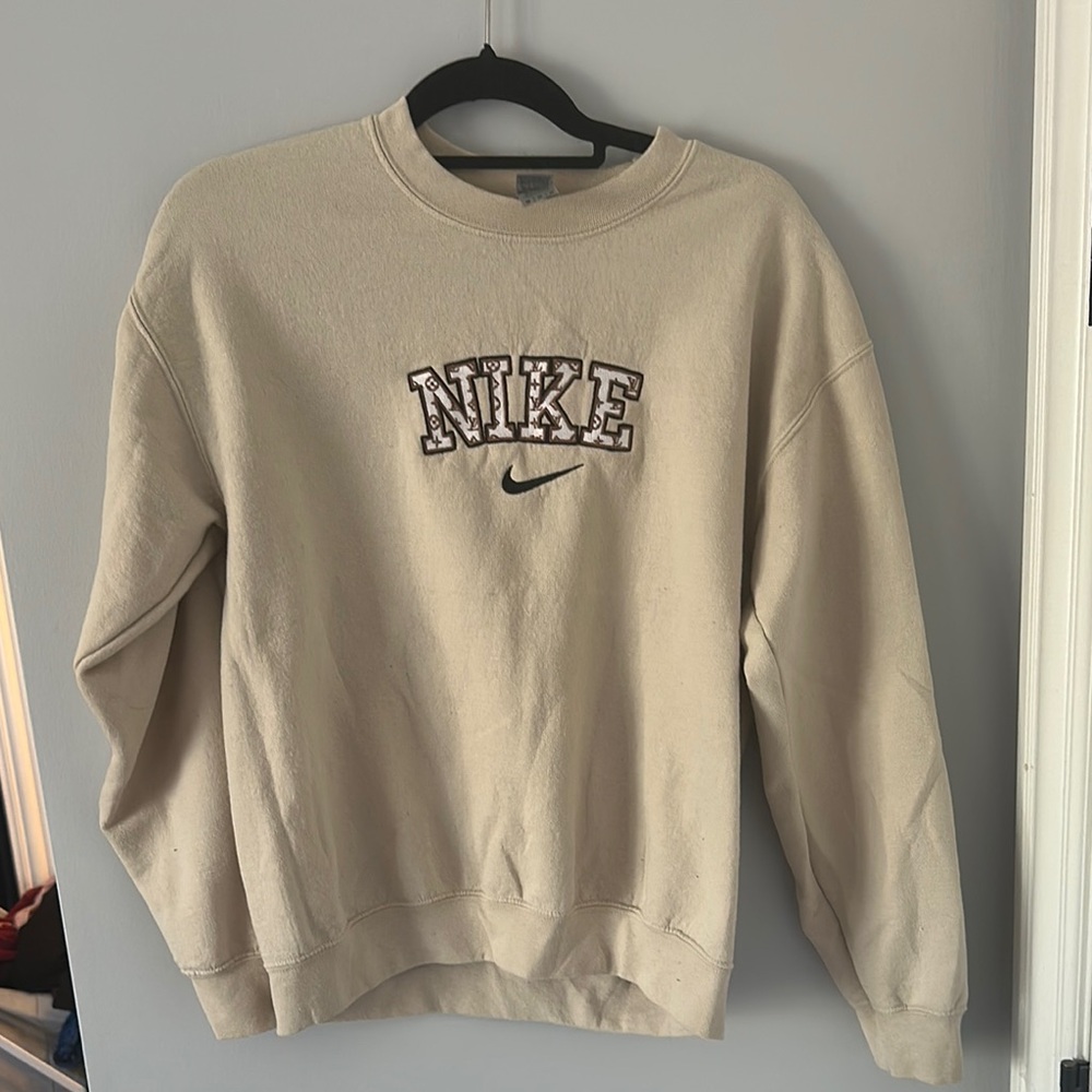 Nike Cream Crewneck Sweater